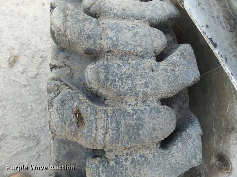 image for item DD2358 2005 Bobcat S185 skid steer