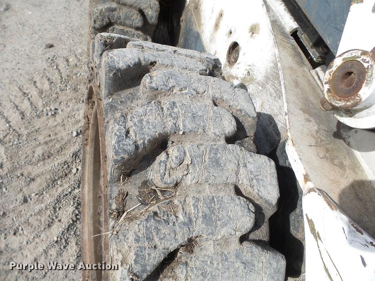image for item DD2358 2005 Bobcat S185 skid steer