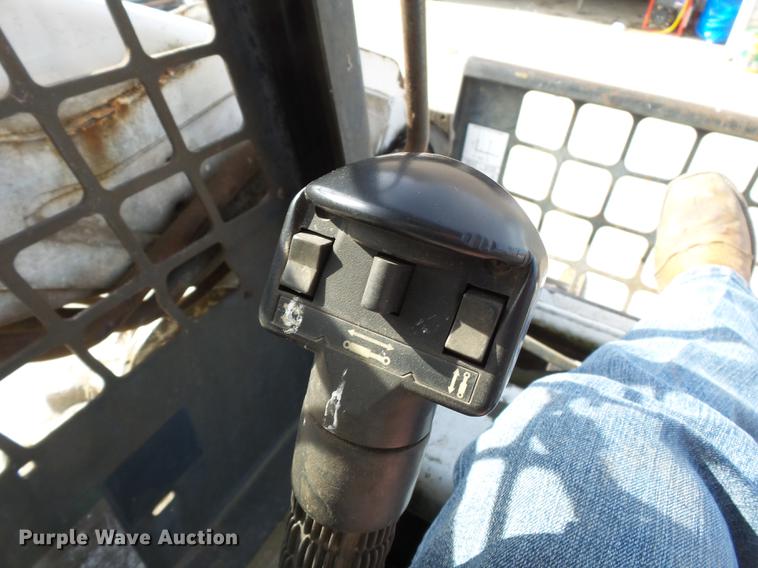 image for item DD2358 2005 Bobcat S185 skid steer