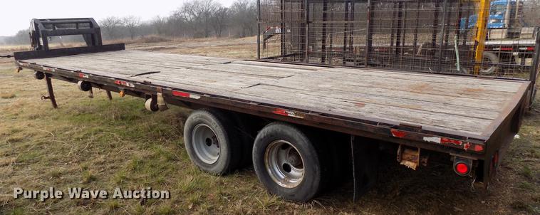 image for item DD3579 2000 Sure Pull equipment trailer