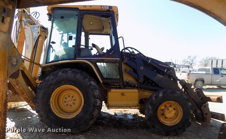 image for item DD3584 2004 Caterpillar 420D backhoe