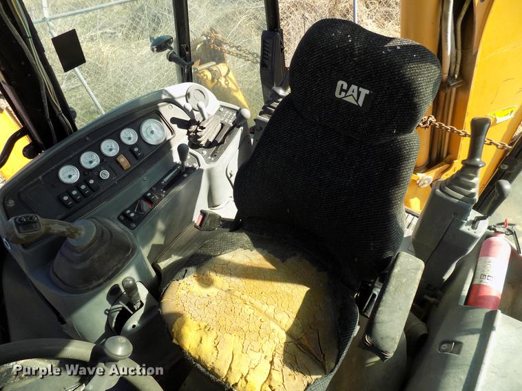 image for item DD3584 2004 Caterpillar 420D backhoe