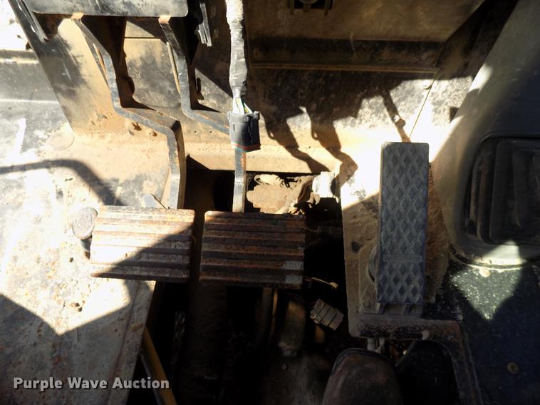 image for item DD3584 2004 Caterpillar 420D backhoe