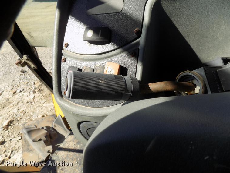 image for item DD3584 2004 Caterpillar 420D backhoe