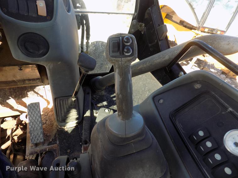 image for item DD3584 2004 Caterpillar 420D backhoe