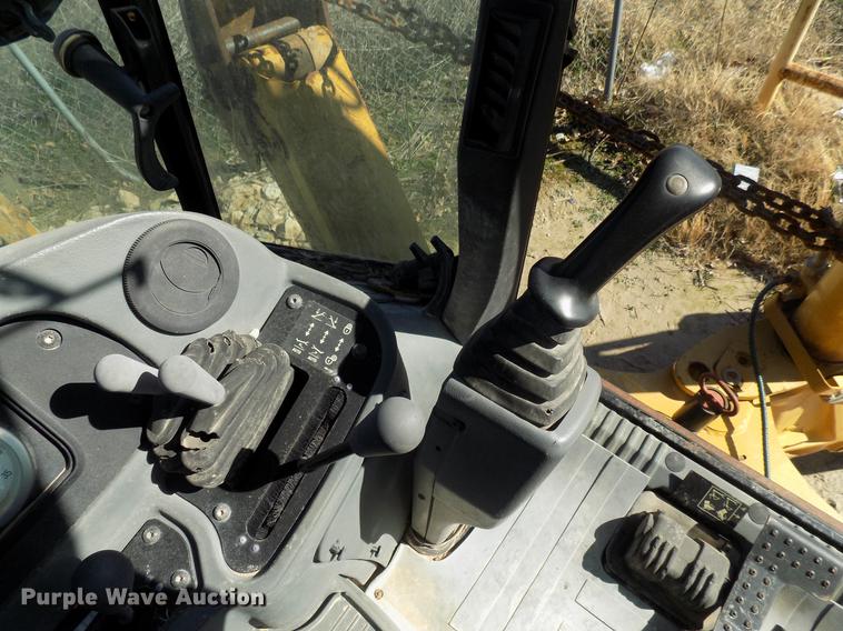 image for item DD3584 2004 Caterpillar 420D backhoe