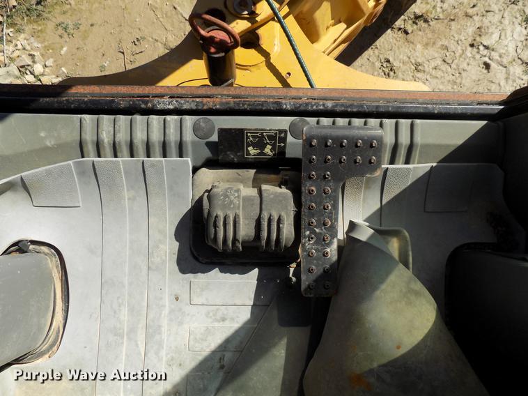 image for item DD3584 2004 Caterpillar 420D backhoe