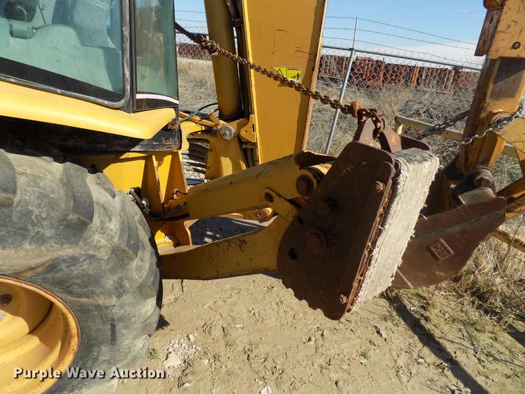 image for item DD3584 2004 Caterpillar 420D backhoe
