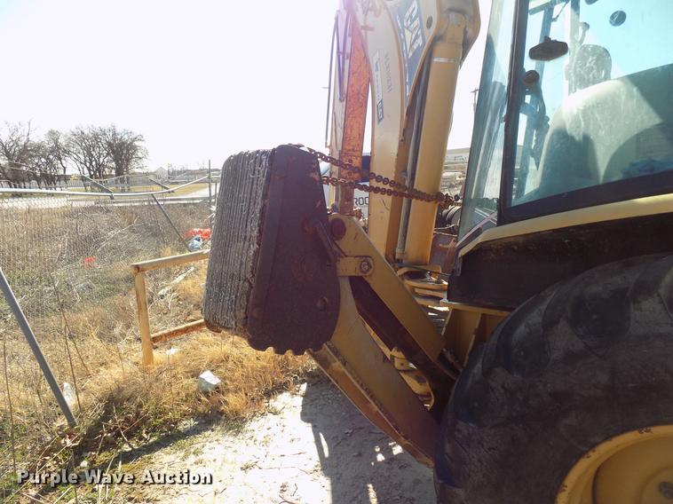 image for item DD3584 2004 Caterpillar 420D backhoe