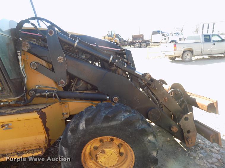 image for item DD3584 2004 Caterpillar 420D backhoe