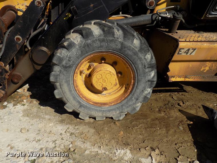 image for item DD3584 2004 Caterpillar 420D backhoe