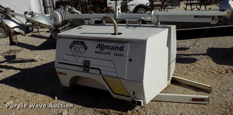 image for item DD3591 Allmand Max Lite 20330 light plant