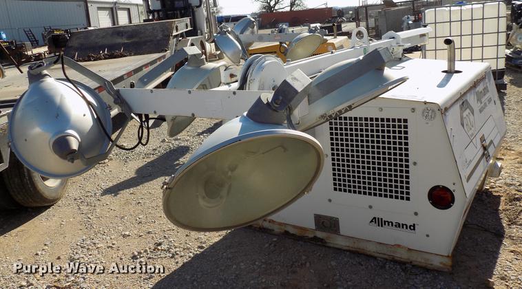 image for item DD3591 Allmand Max Lite 20330 light plant