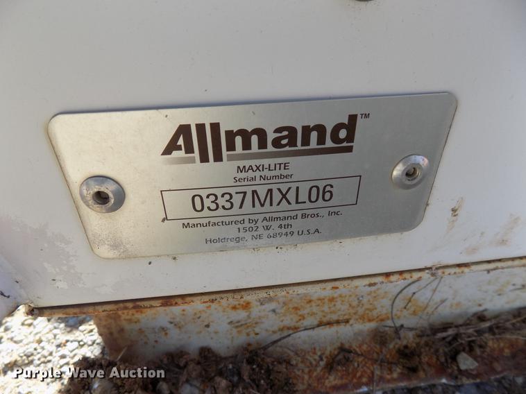 image for item DD3591 Allmand Max Lite 20330 light plant