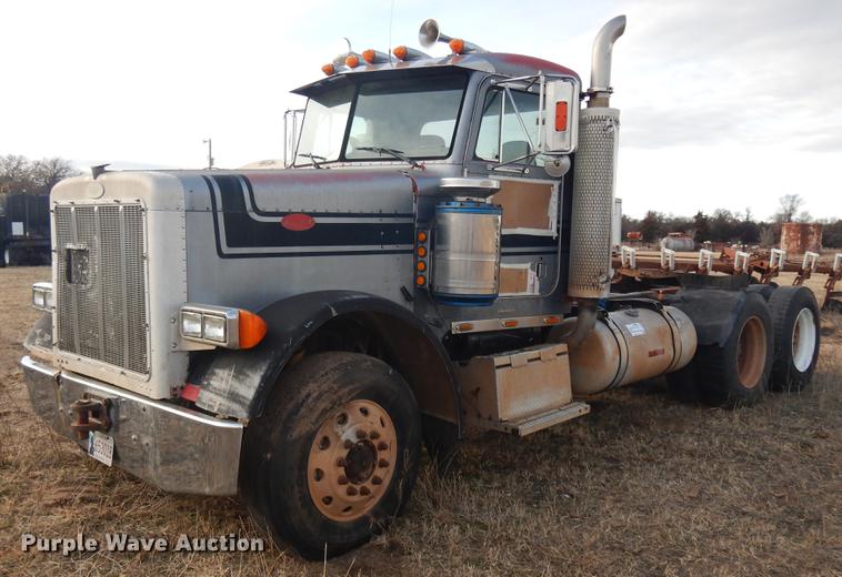 image for item DD3610 1996 Peterbilt 379 semi truck