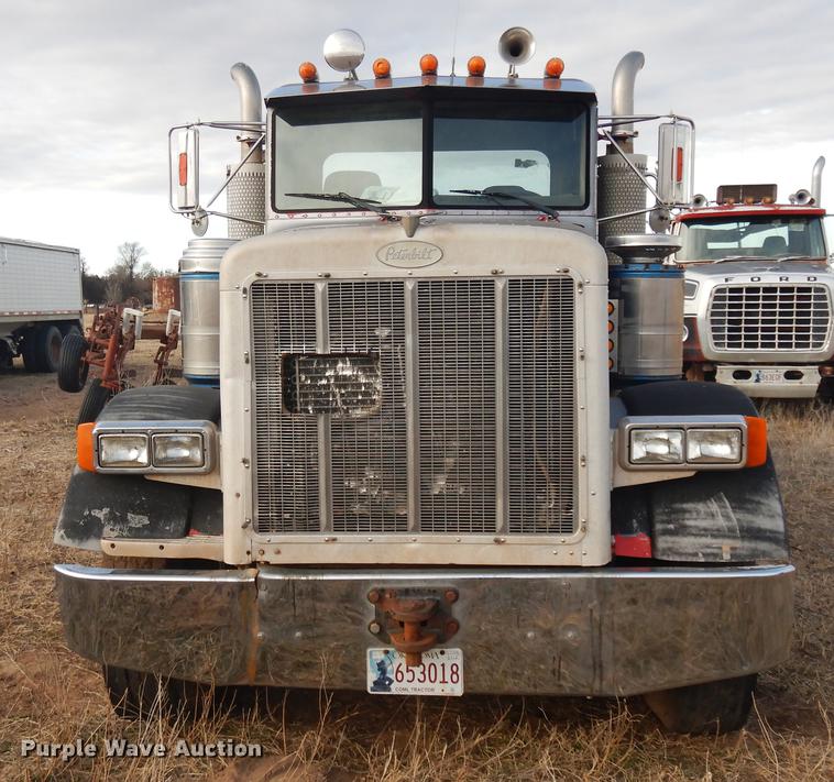 image for item DD3610 1996 Peterbilt 379 semi truck