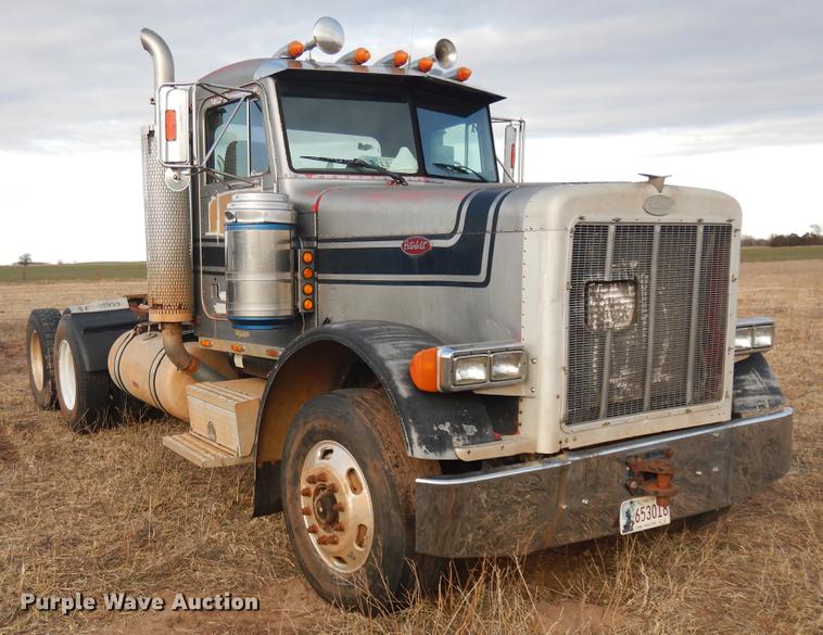 image for item DD3610 1996 Peterbilt 379 semi truck