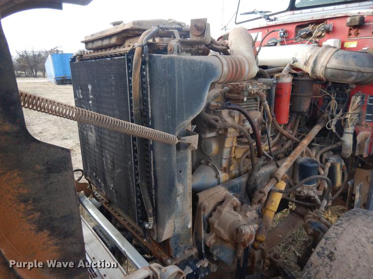 image for item DD3610 1996 Peterbilt 379 semi truck