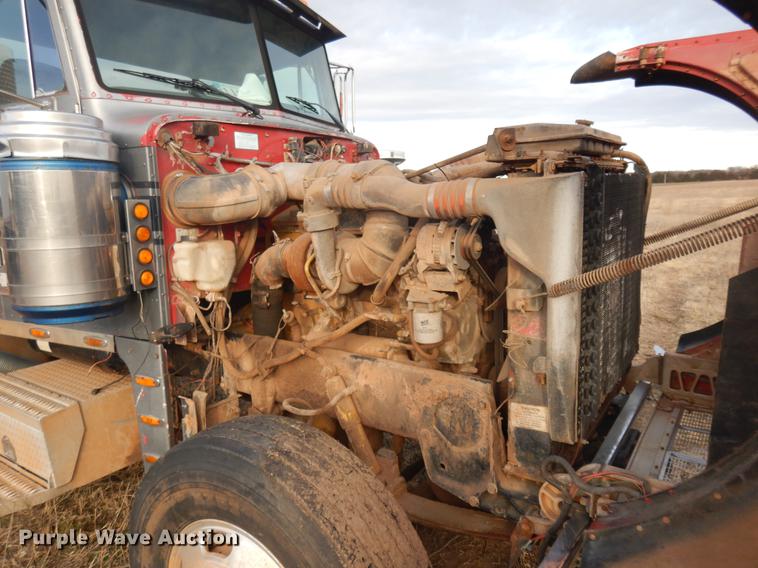 image for item DD3610 1996 Peterbilt 379 semi truck