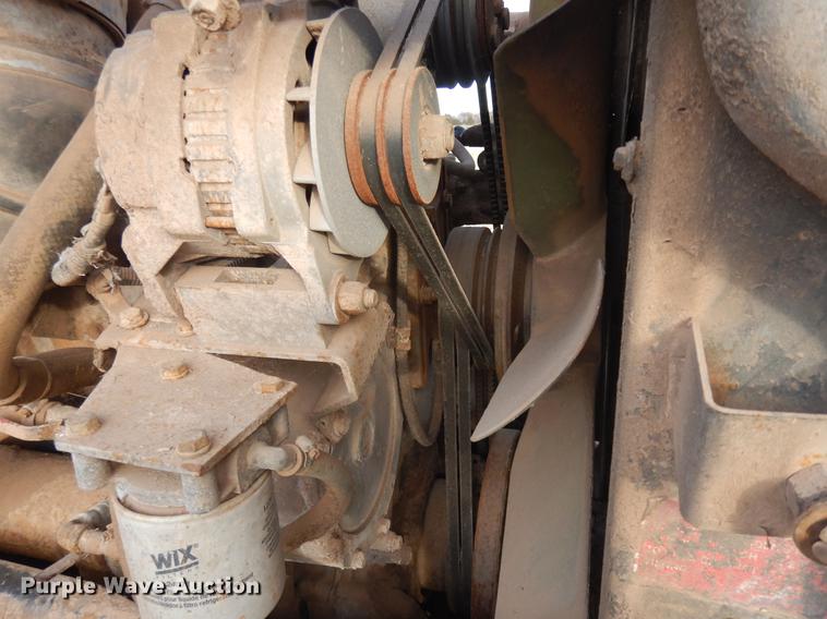 image for item DD3610 1996 Peterbilt 379 semi truck