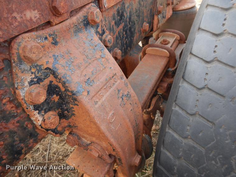 image for item DD3610 1996 Peterbilt 379 semi truck