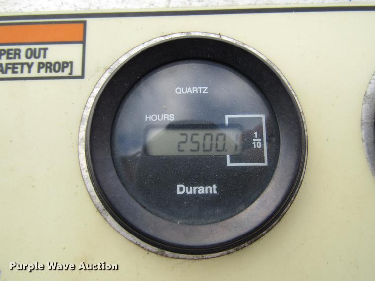 image for item DD4437 2006 LeeBoy 8515 paver