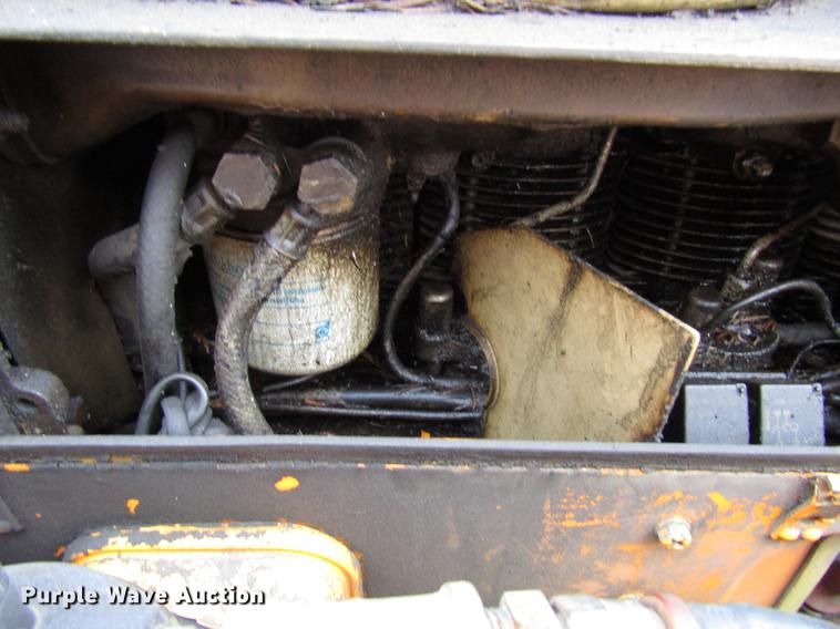 image for item DD4437 2006 LeeBoy 8515 paver