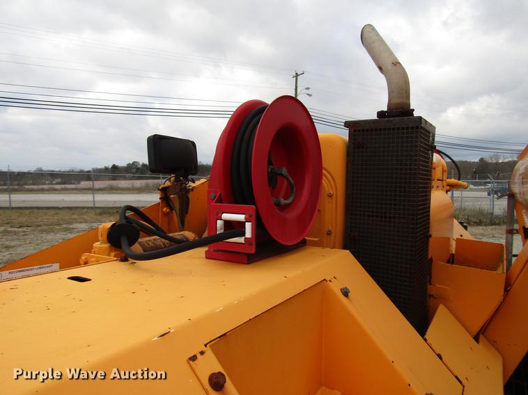 image for item DD4437 2006 LeeBoy 8515 paver