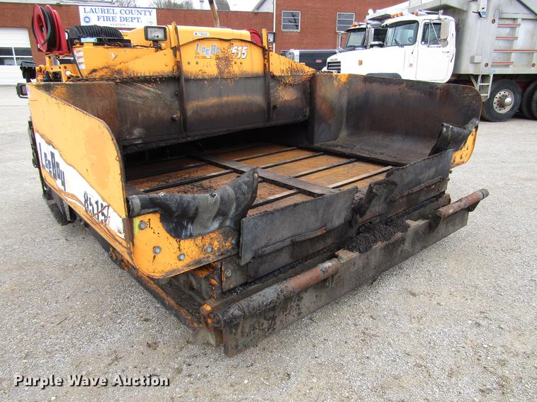 image for item DD4437 2006 LeeBoy 8515 paver