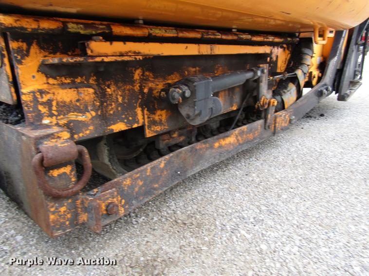 image for item DD4437 2006 LeeBoy 8515 paver