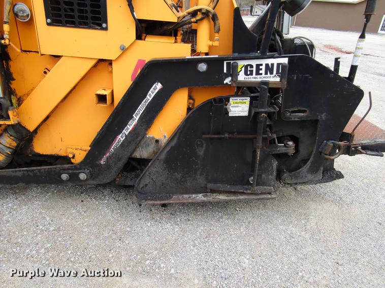 image for item DD4437 2006 LeeBoy 8515 paver