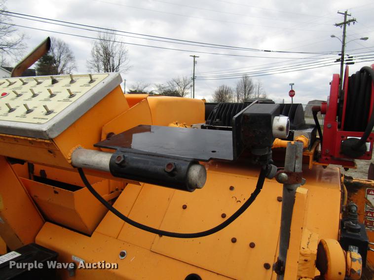 image for item DD4437 2006 LeeBoy 8515 paver