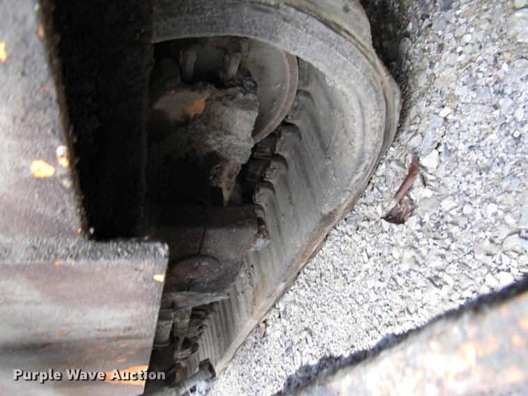 image for item DD4437 2006 LeeBoy 8515 paver