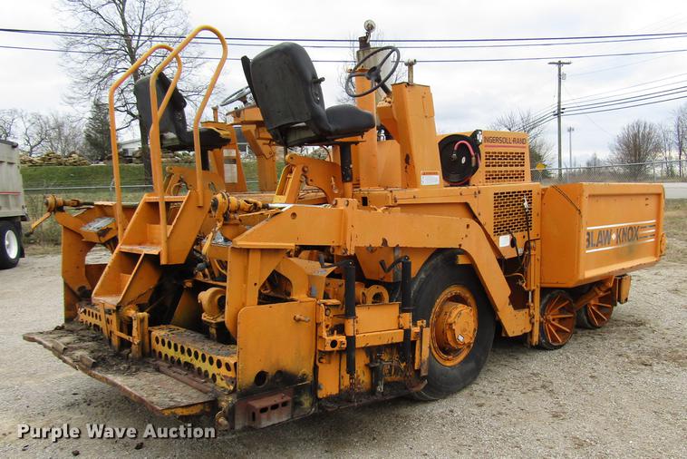 image for item DD4439 2000 Blaw Knox 161 paver