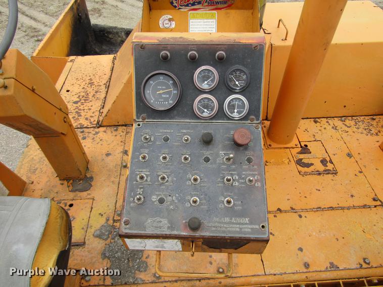 image for item DD4439 2000 Blaw Knox 161 paver