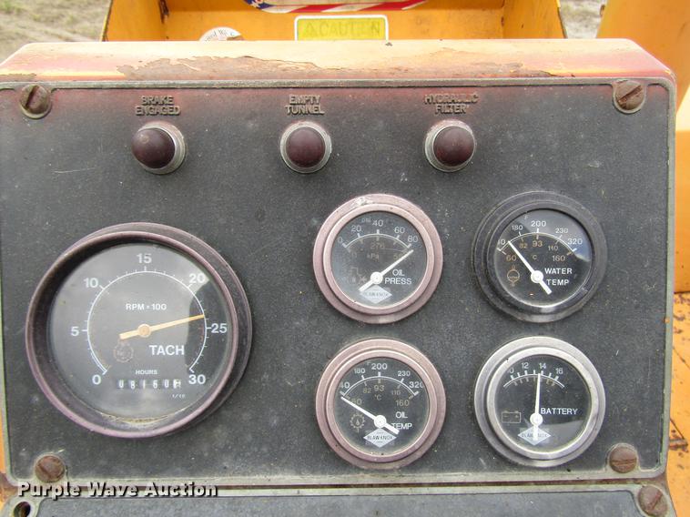 image for item DD4439 2000 Blaw Knox 161 paver