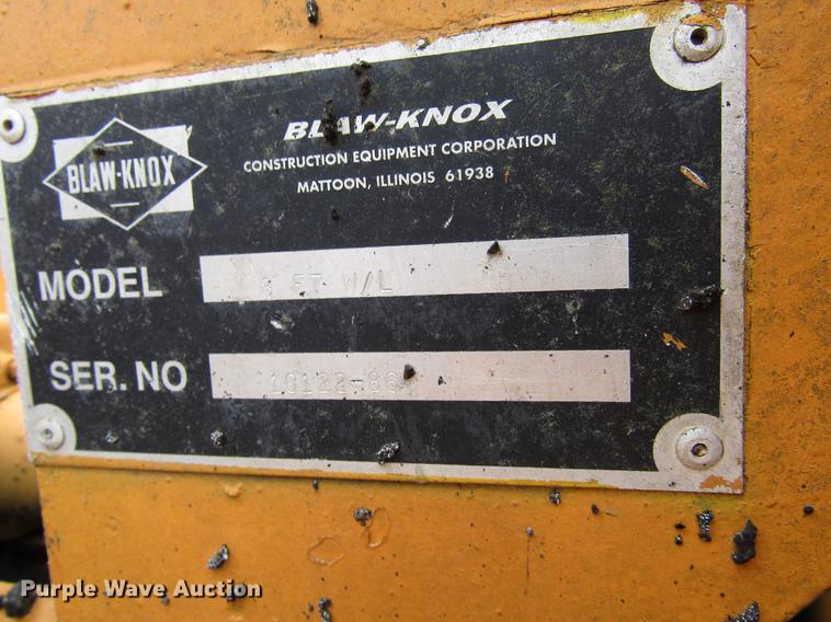 image for item DD4439 2000 Blaw Knox 161 paver