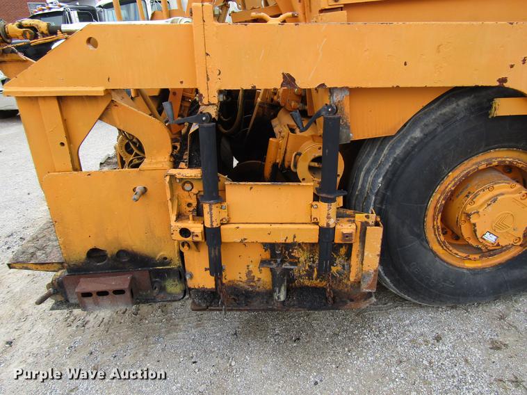 image for item DD4439 2000 Blaw Knox 161 paver