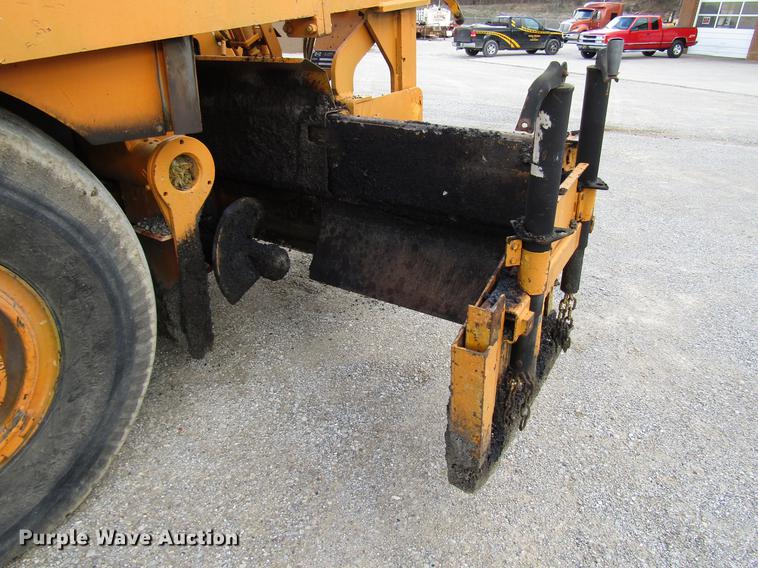 image for item DD4439 2000 Blaw Knox 161 paver