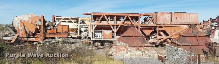 image for item DE4930 1973 Ross 250-8 Mobiliner Central Mix concrete plant