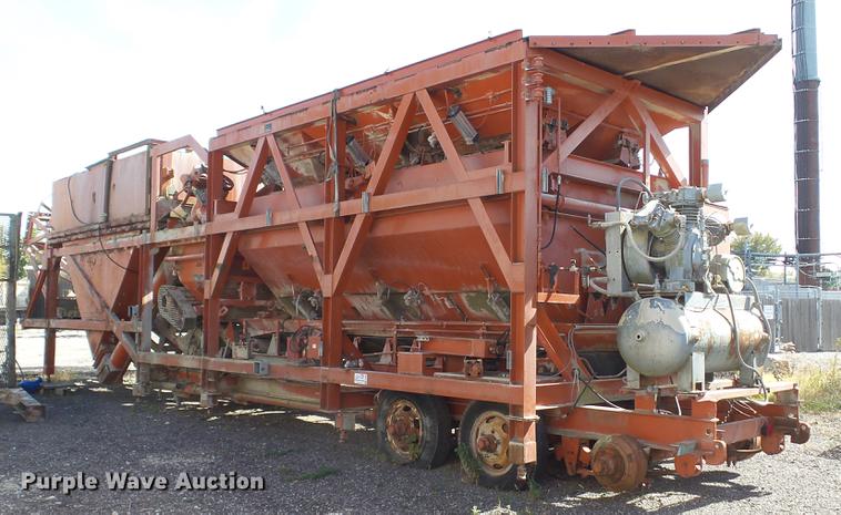 image for item DE4930 1973 Ross 250-8 Mobiliner Central Mix concrete plant
