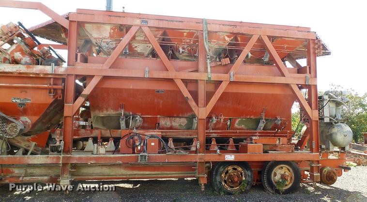 image for item DE4930 1973 Ross 250-8 Mobiliner Central Mix concrete plant