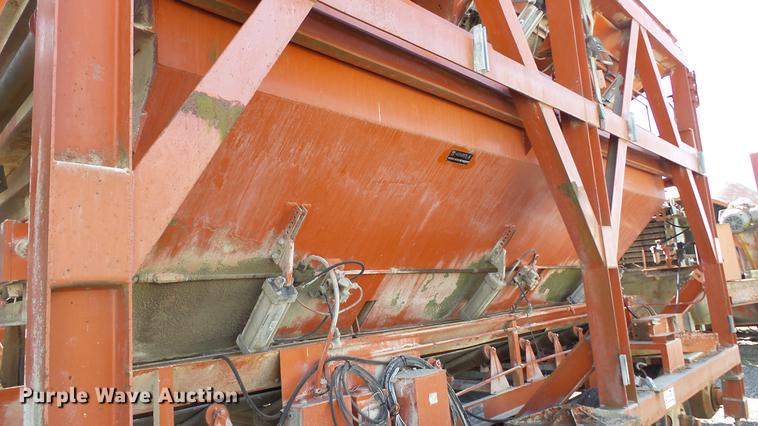 image for item DE4930 1973 Ross 250-8 Mobiliner Central Mix concrete plant