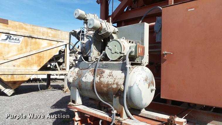 image for item DE4930 1973 Ross 250-8 Mobiliner Central Mix concrete plant