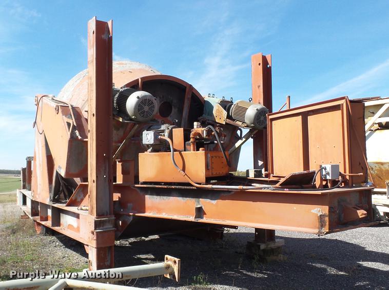 image for item DE4930 1973 Ross 250-8 Mobiliner Central Mix concrete plant