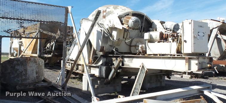 image for item DE4931 1990 Ross 135-10 Uniplant Central Mix concrete plant