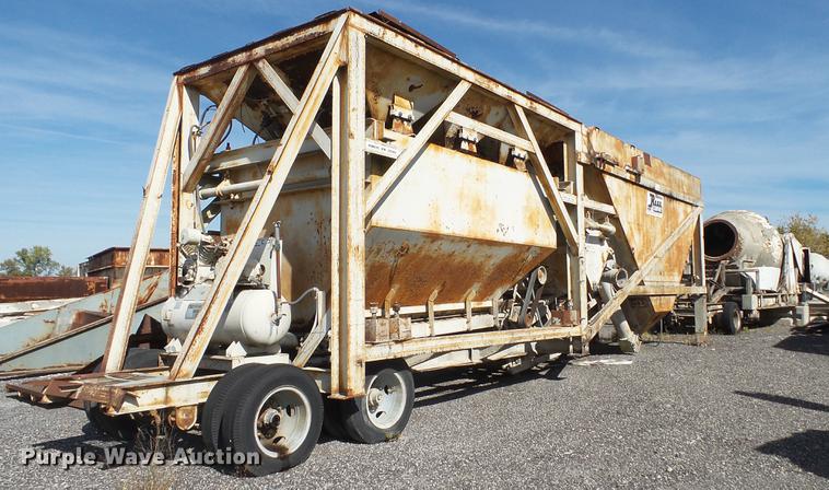 image for item DE4931 1990 Ross 135-10 Uniplant Central Mix concrete plant