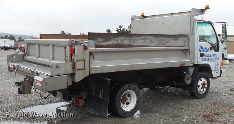 image for item DE4950 2002 Isuzu NPC7SC dump truck