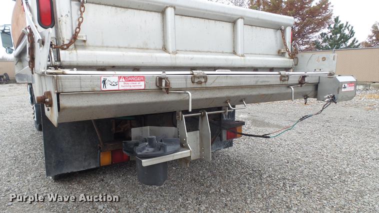 image for item DE4950 2002 Isuzu NPC7SC dump truck