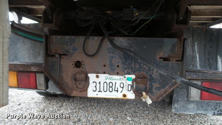 image for item DE4950 2002 Isuzu NPC7SC dump truck